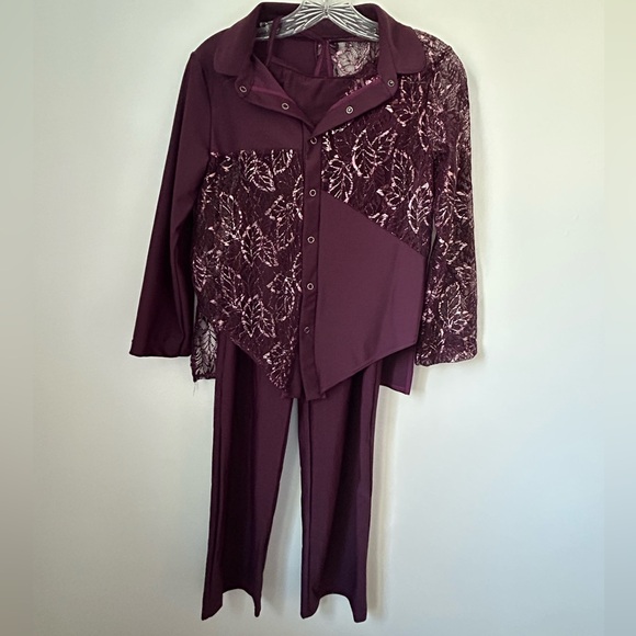 Button down top, pants, sports bra - 3-piece set - Picture 2 of 10